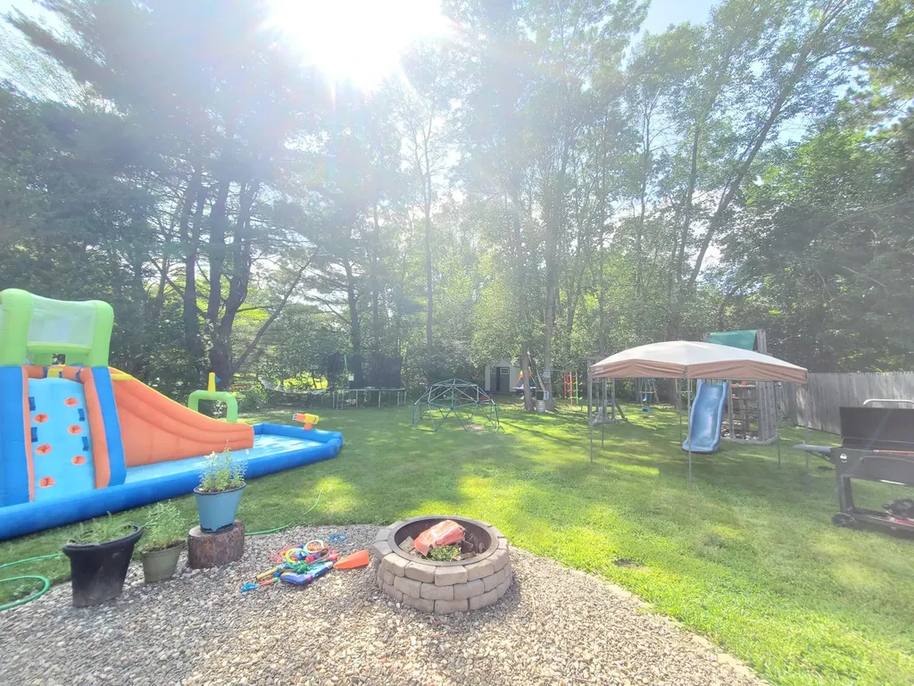 10 Pinewood Street Orono ME 04473