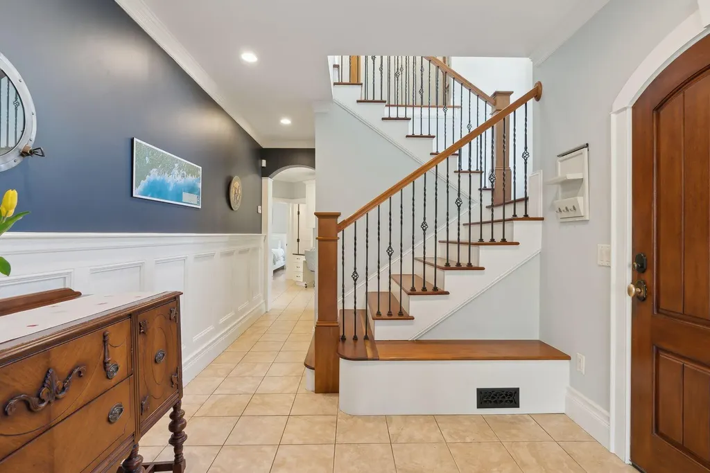 1 Cardinal Lane Cape Elizabeth ME 04107