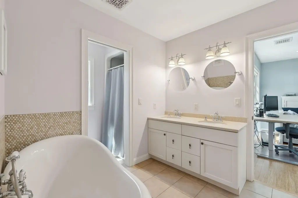 1 Cardinal Lane Cape Elizabeth ME 04107