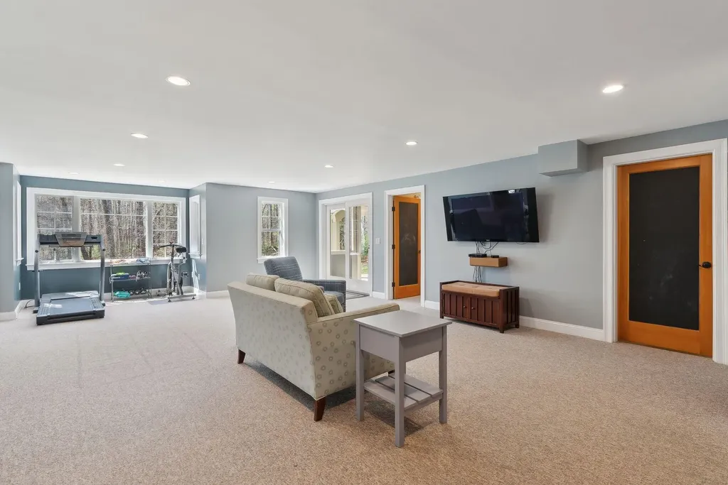 1 Cardinal Lane Cape Elizabeth ME 04107