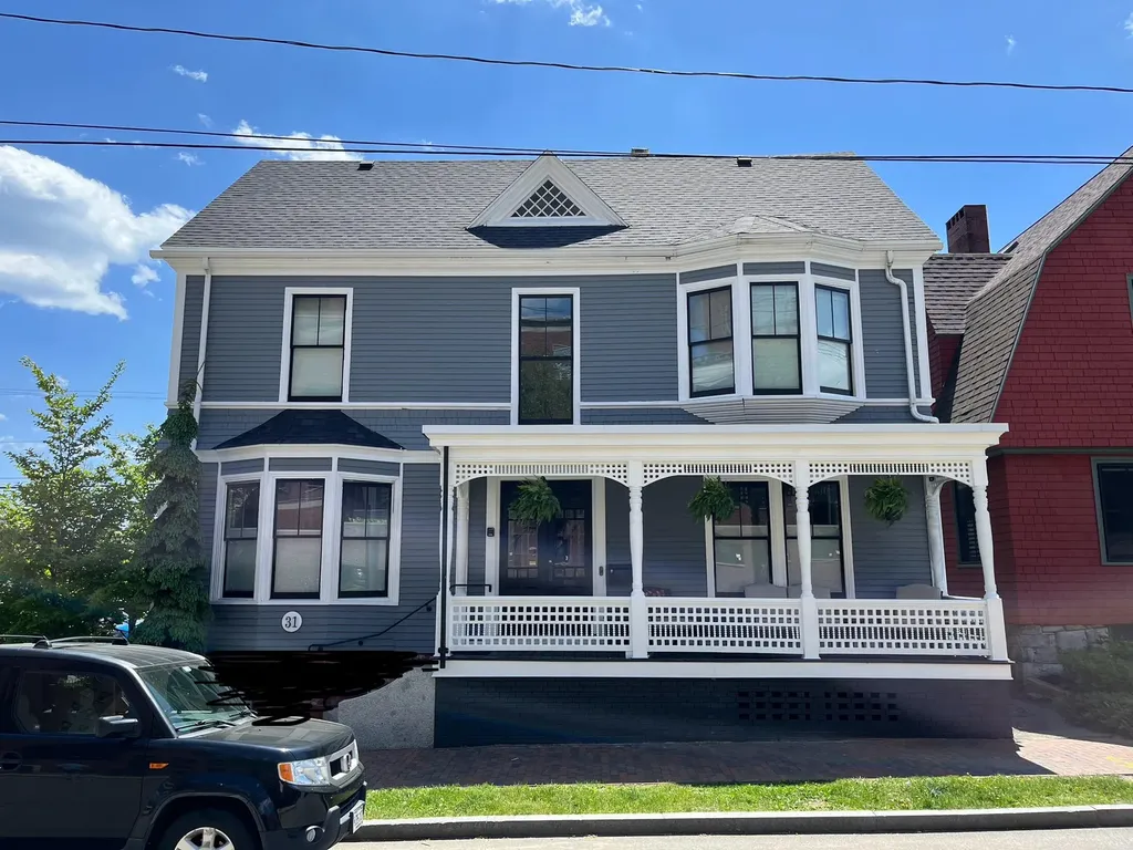 31 Bramhall Street Portland ME 04102