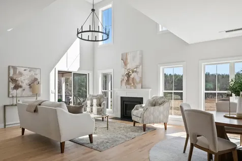 84 Owl's Nest Road Portland ME 04102