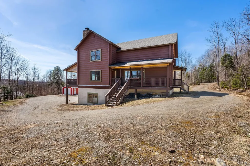 23 Hillcrest Lane Dyer Brook ME 04747