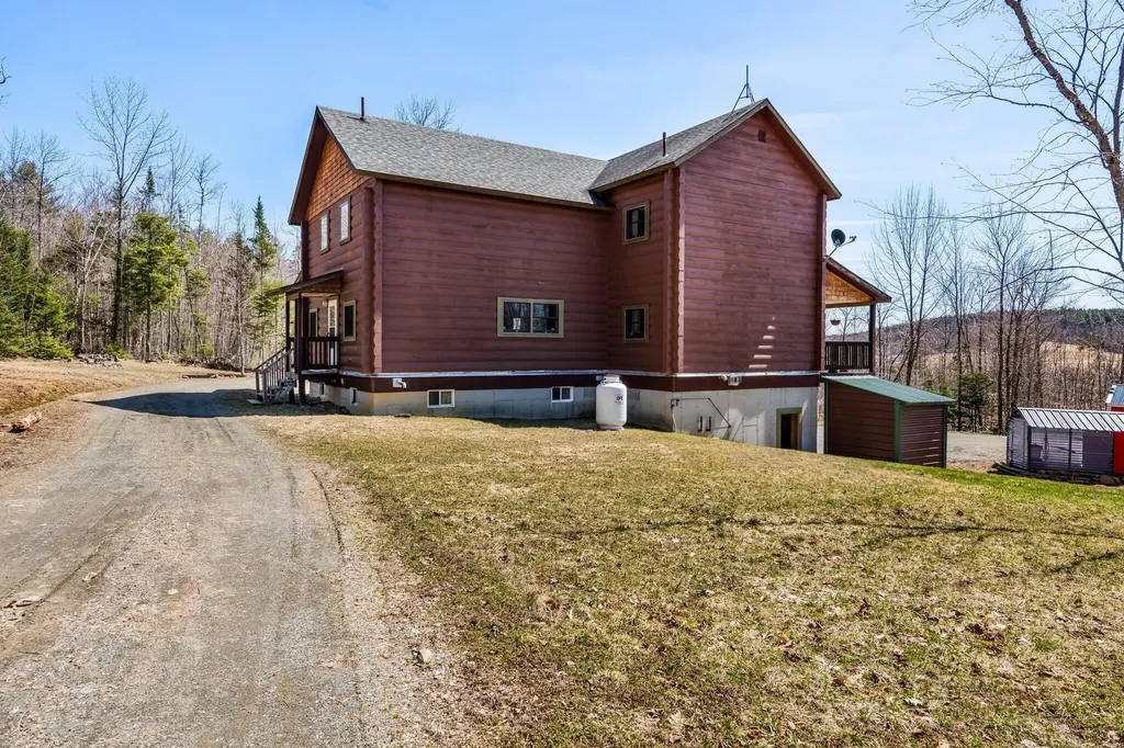 23 Hillcrest Lane Dyer Brook ME 04747