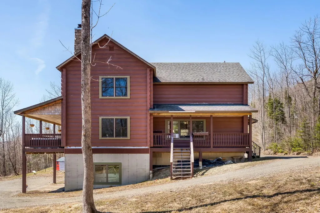 23 Hillcrest Lane Dyer Brook ME 04747