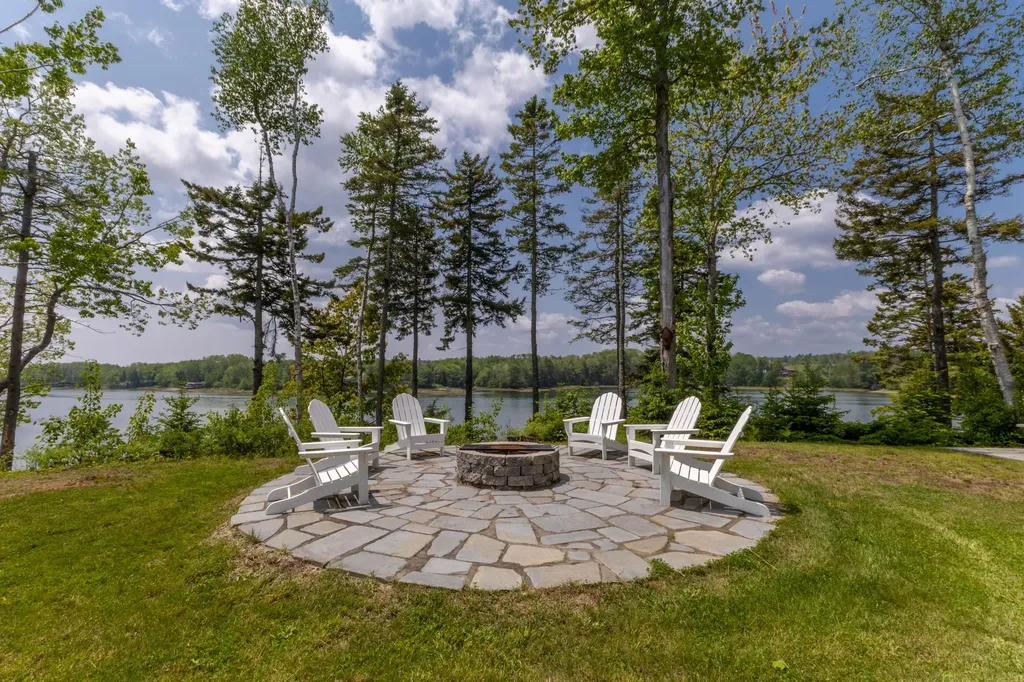 52 Boulder Cove Way Lamoine ME 04605