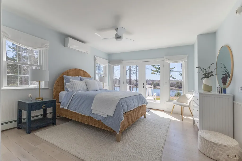 52 Boulder Cove Way Lamoine ME 04605