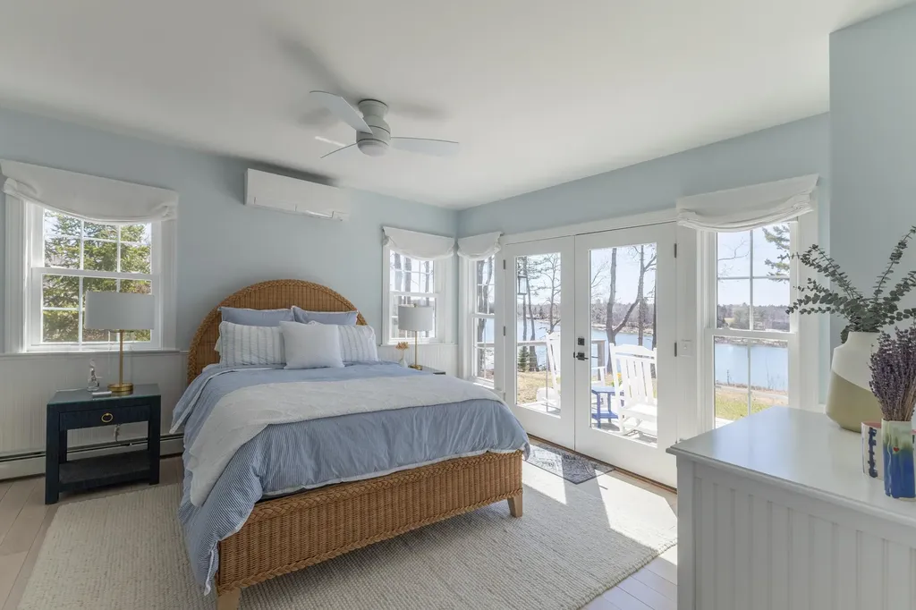 52 Boulder Cove Way Lamoine ME 04605