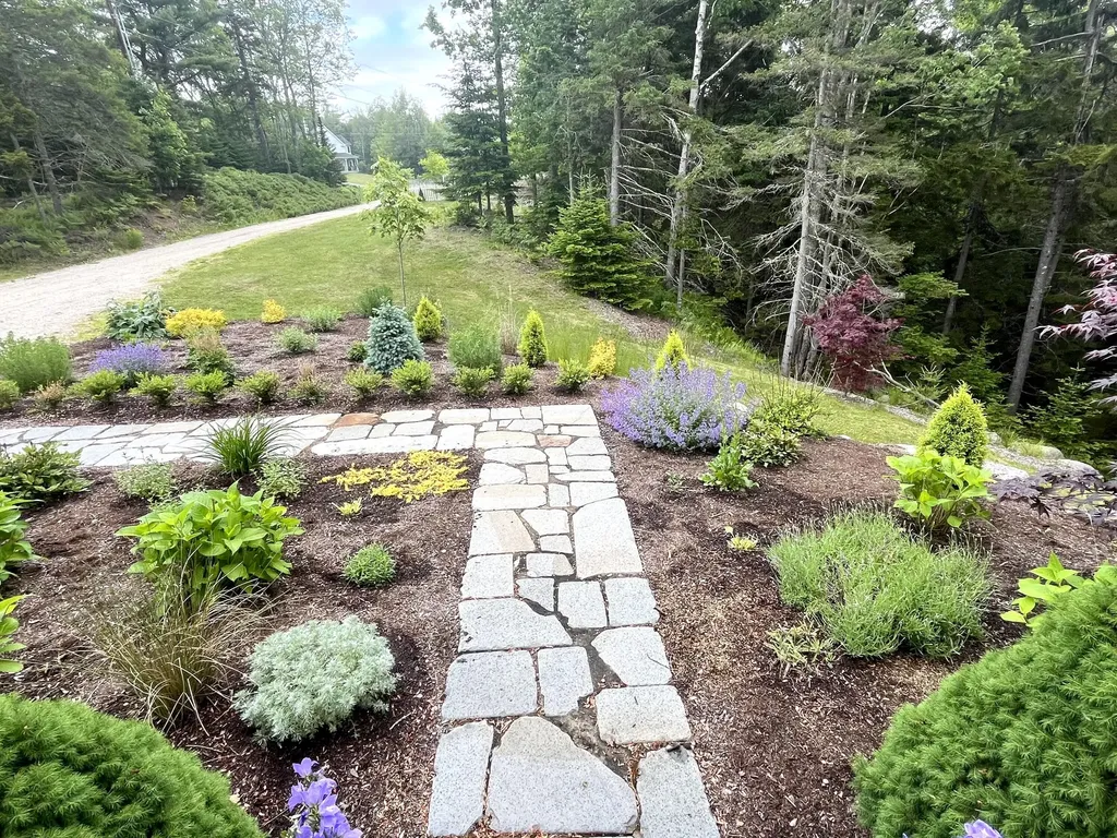 52 Boulder Cove Way Lamoine ME 04605