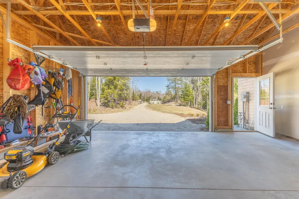 52 Boulder Cove Way Lamoine ME 04605