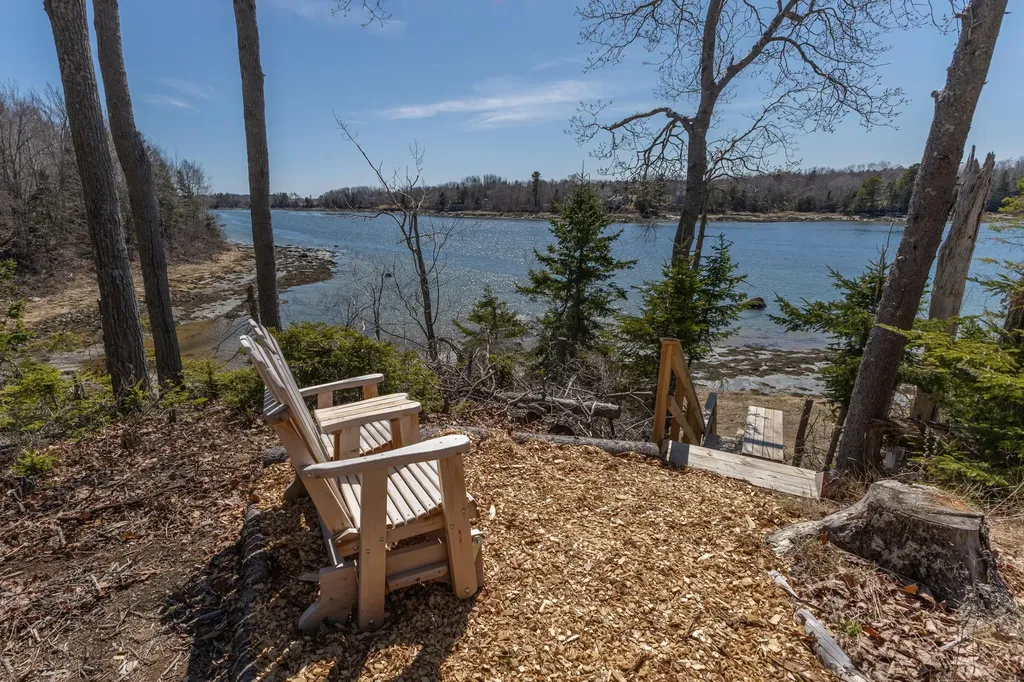52 Boulder Cove Way Lamoine ME 04605