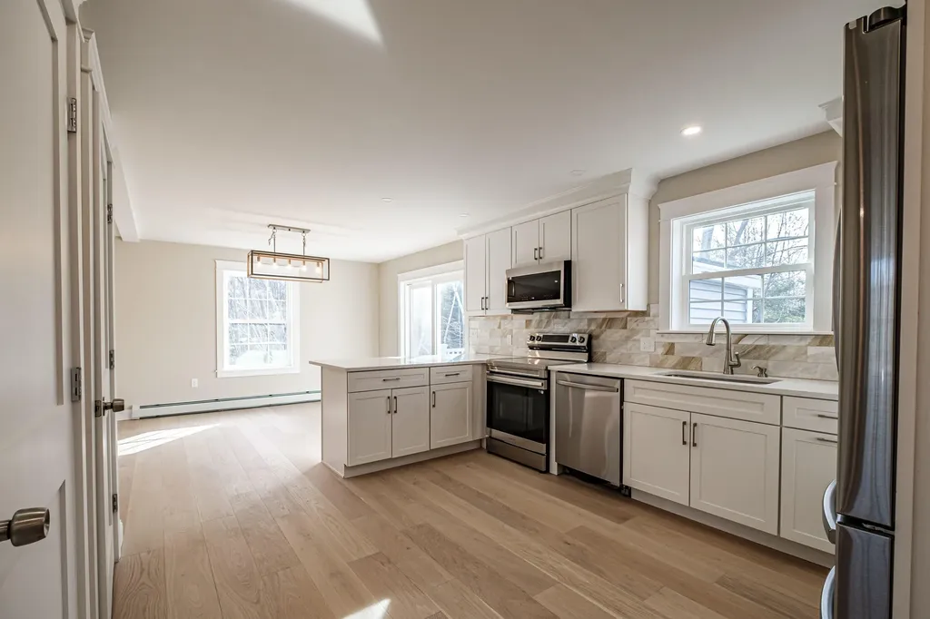 48 Highland Avenue Scarborough ME 04074