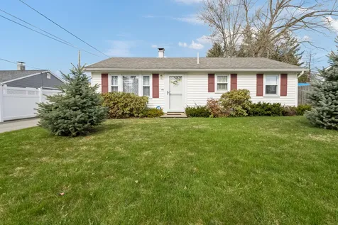 34 Jowett Street Bangor ME 04401