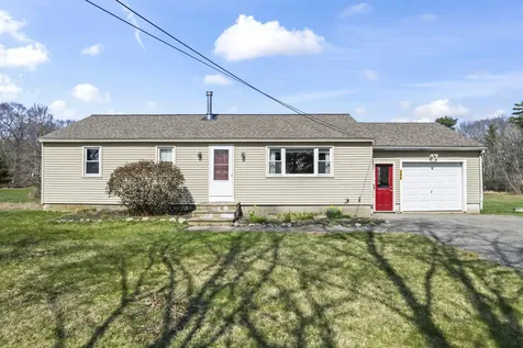 286 Hanscom Road Eliot ME 03903
