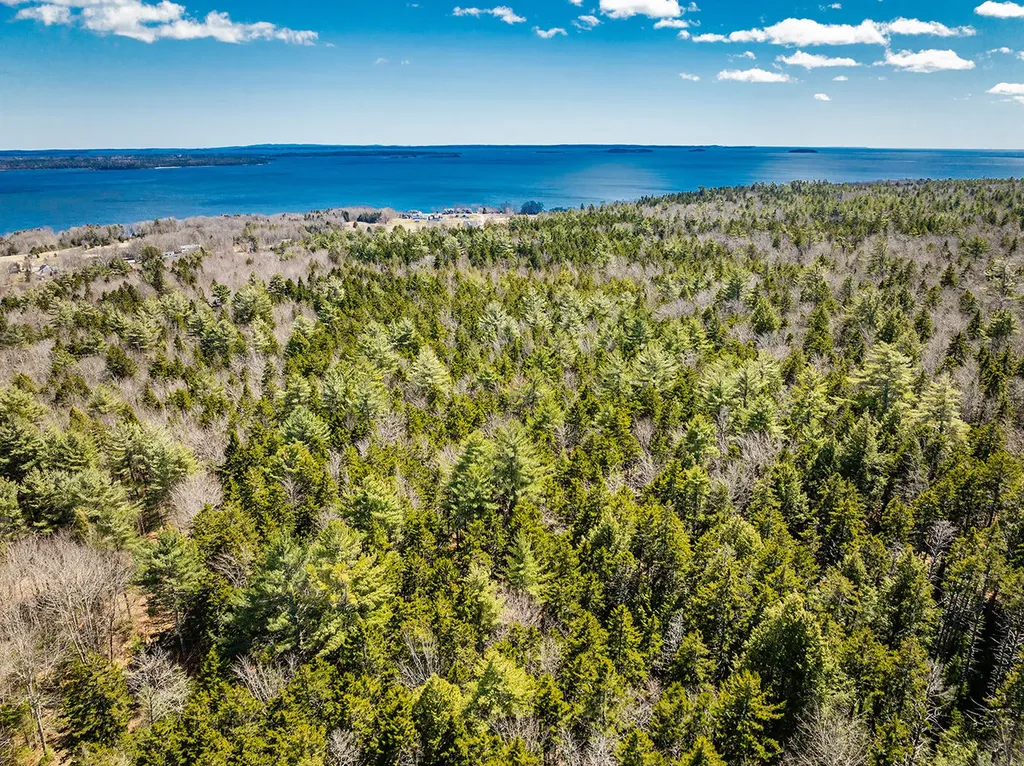 14-6 Atlantic Highway Lincolnville ME 04849