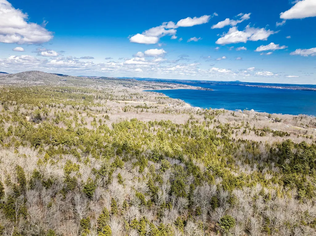 14-6 Atlantic Highway Lincolnville ME 04849