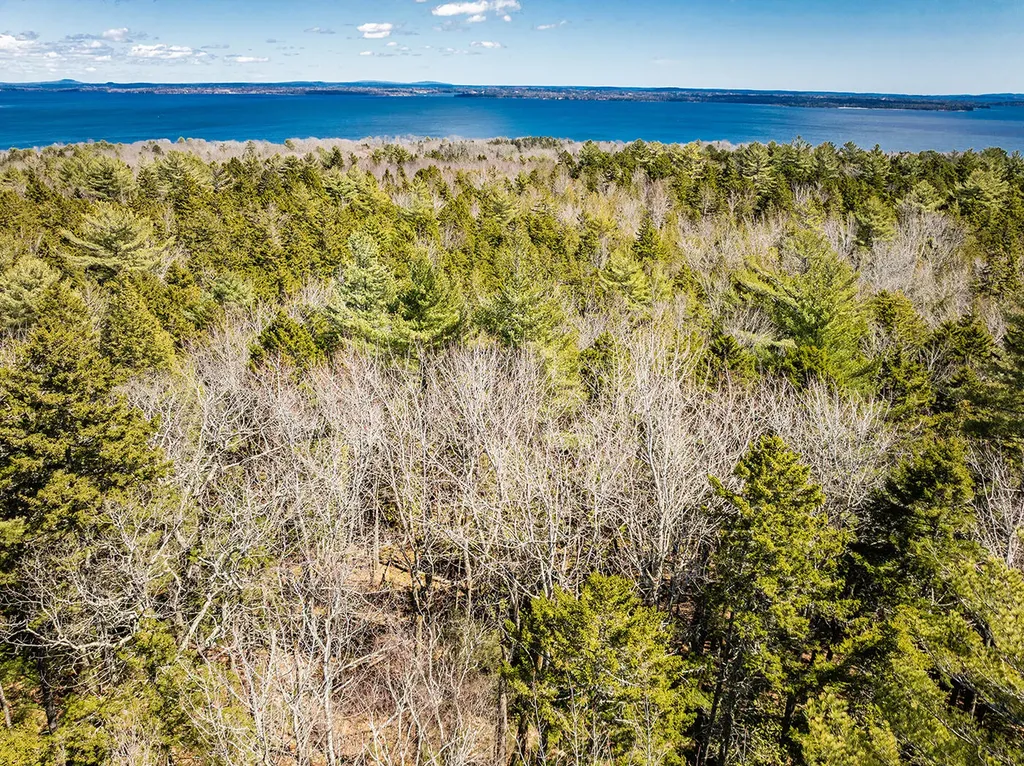 14-6 Atlantic Highway Lincolnville ME 04849