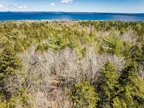 14-6 Atlantic Highway Lincolnville ME 04849
