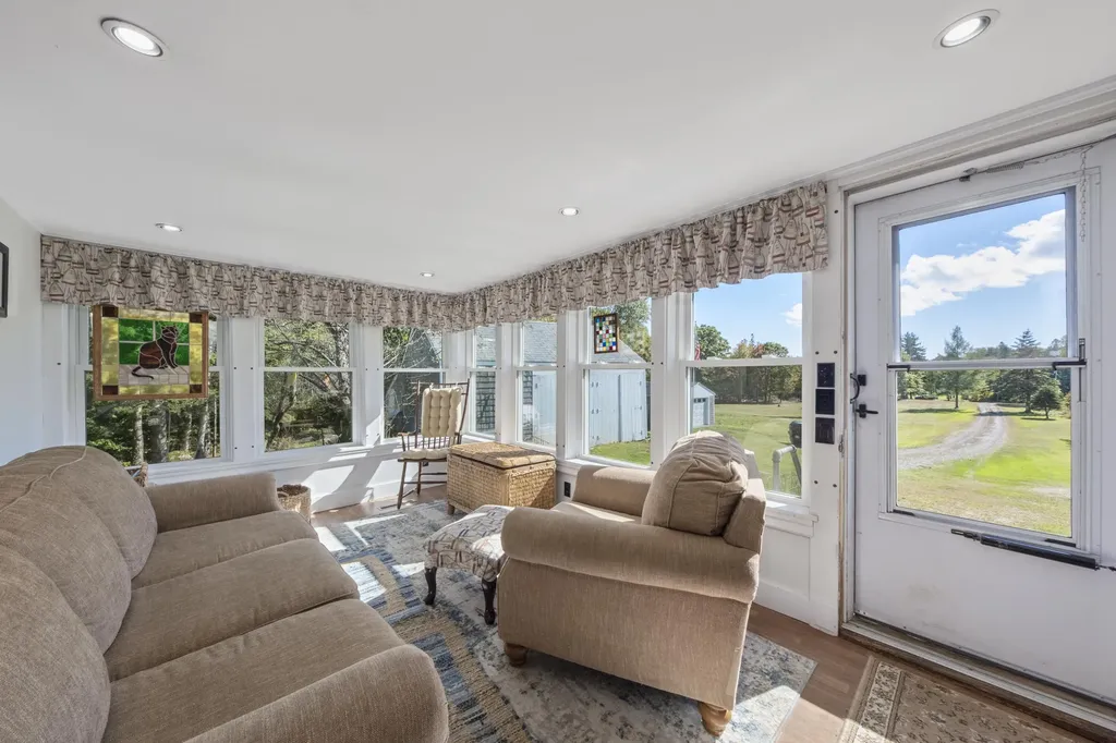 422 Wallston Road Saint George ME 04860