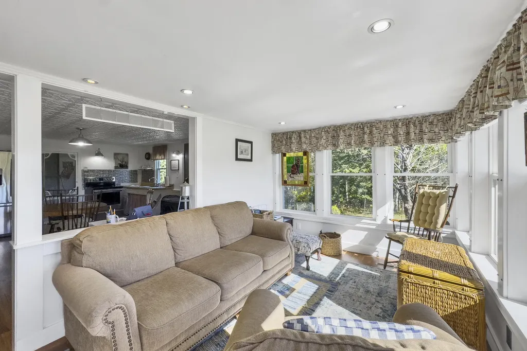 422 Wallston Road Saint George ME 04860