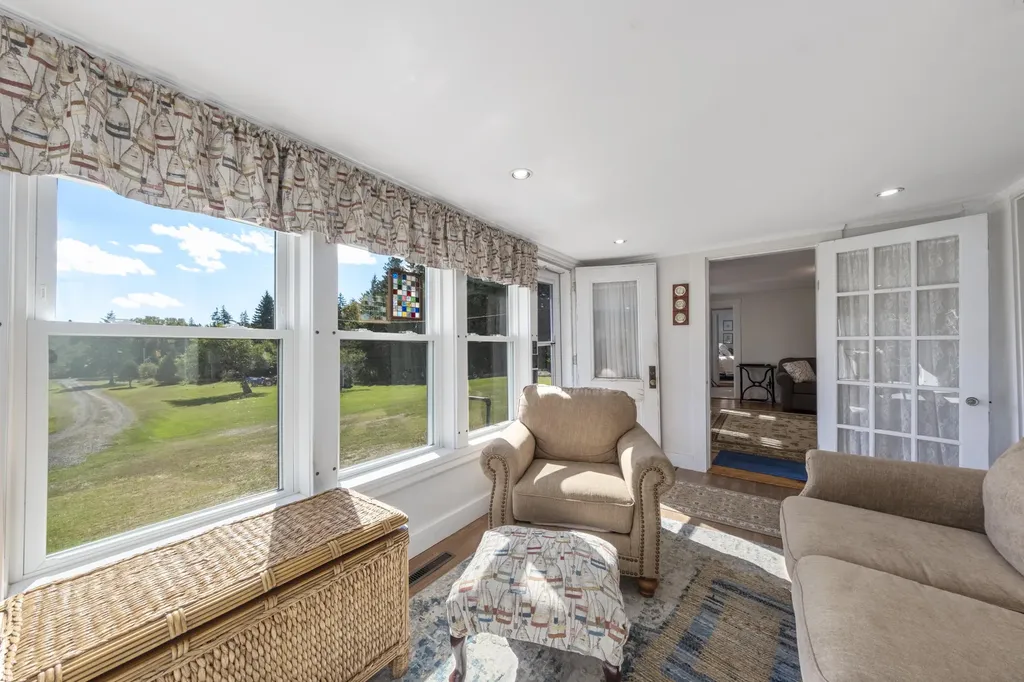 422 Wallston Road Saint George ME 04860