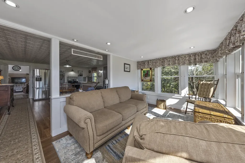 422 Wallston Road Saint George ME 04860