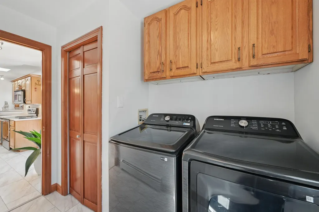 39 Hilltop Drive Wiscasset ME 04578