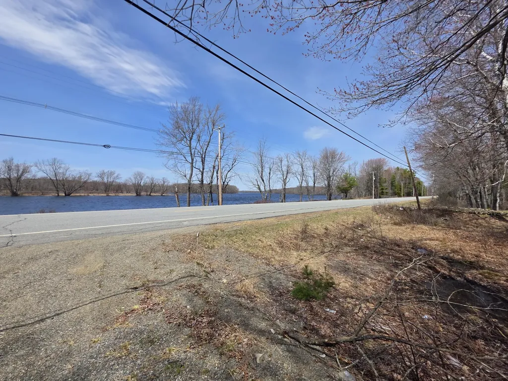 413 Main Road Passadumkeag ME 04475
