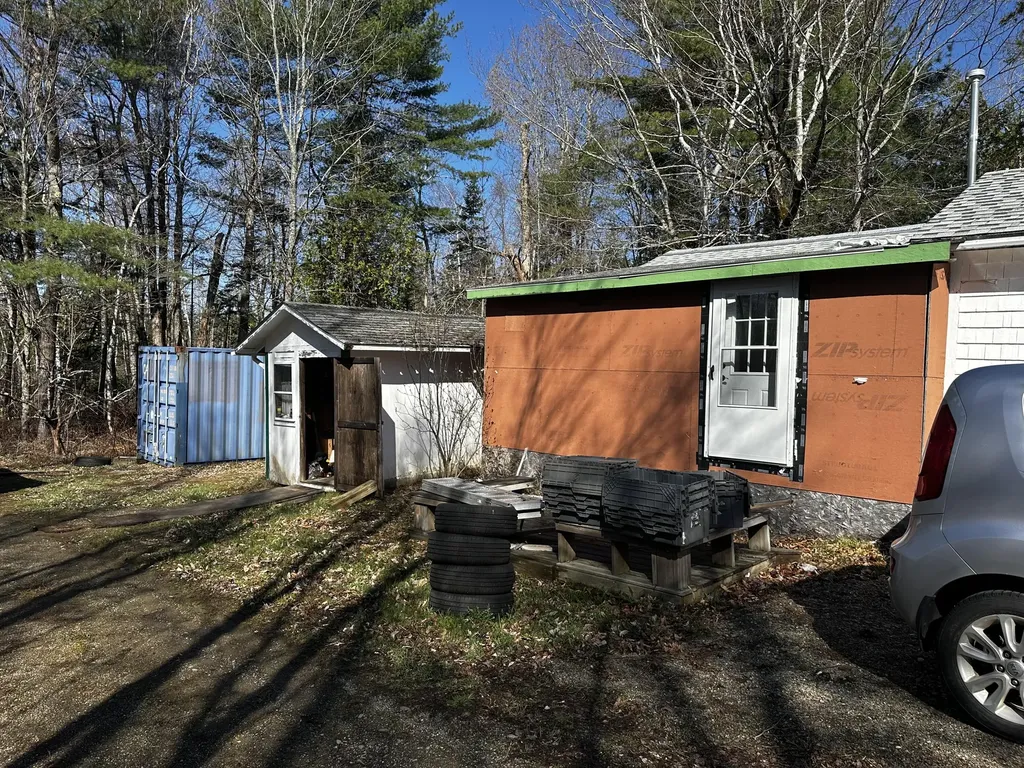 113 Fenwick Road Belmont ME 04952