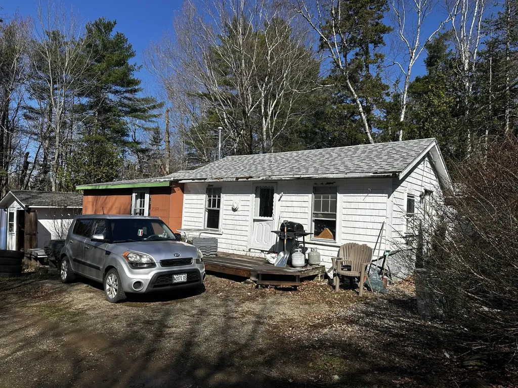 113 Fenwick Road Belmont ME 04952