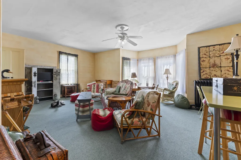27 Townsend Avenue Boothbay Harbor ME 04538