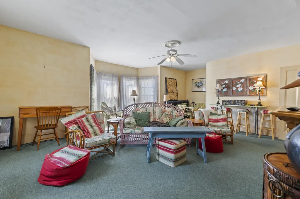 27 Townsend Avenue Boothbay Harbor ME 04538