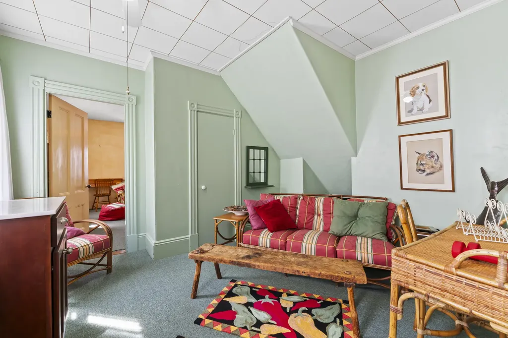 27 Townsend Avenue Boothbay Harbor ME 04538