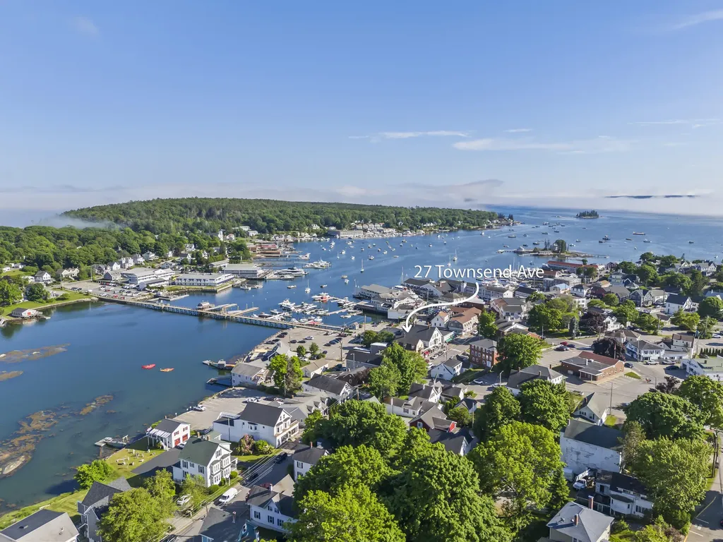 27 Townsend Avenue Boothbay Harbor ME 04538