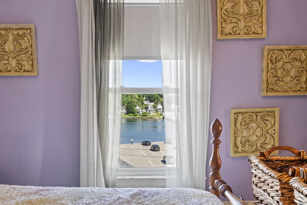 27 Townsend Avenue Boothbay Harbor ME 04538