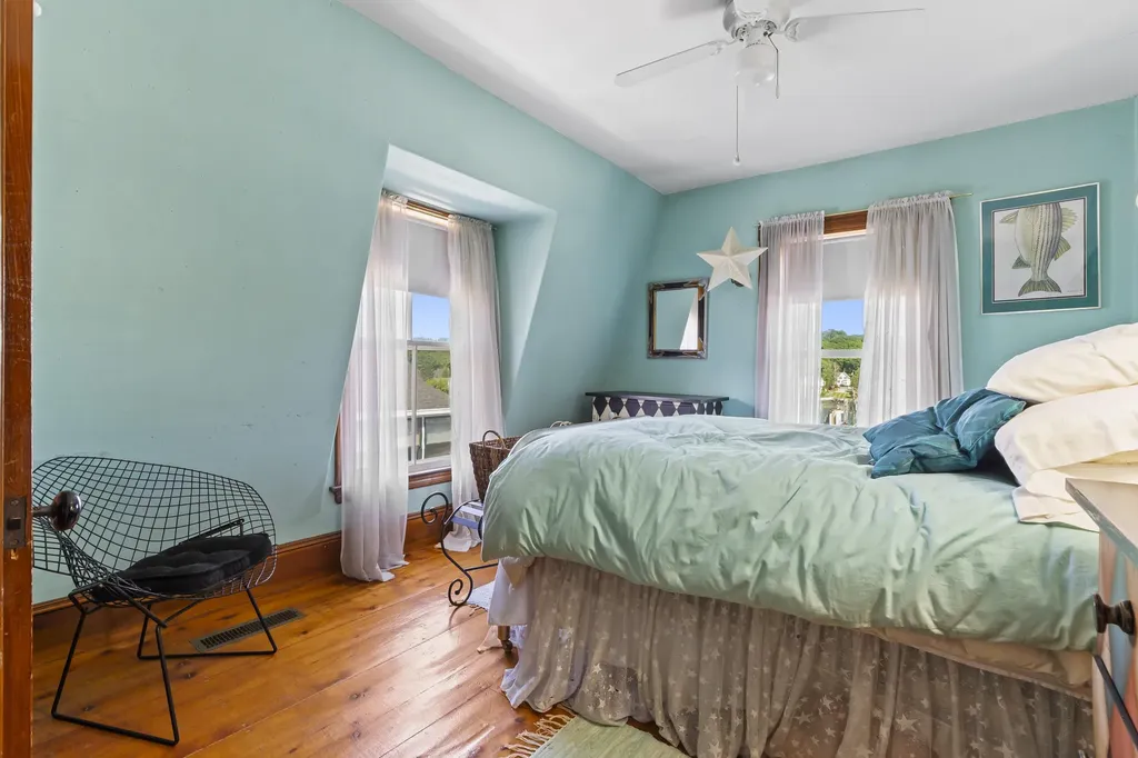 27 Townsend Avenue Boothbay Harbor ME 04538