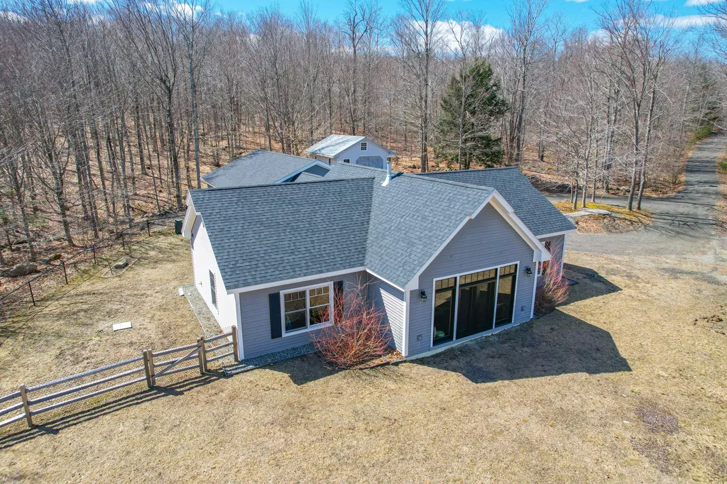 12 Charlies Way Readfield ME 04355