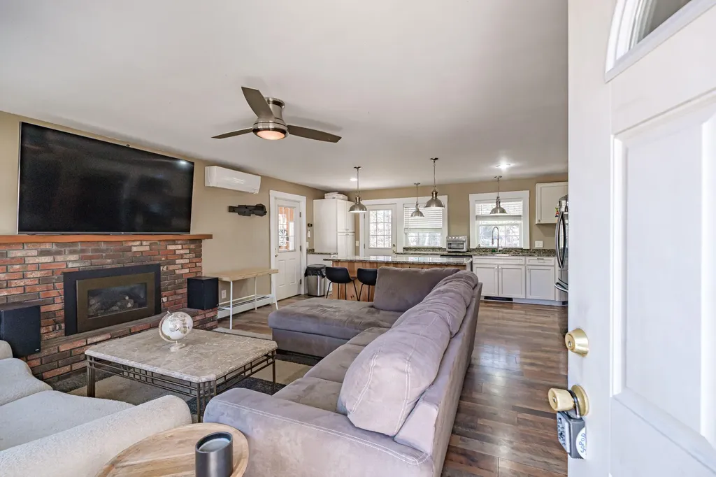 4 Sheffield Avenue Lewiston ME 04240