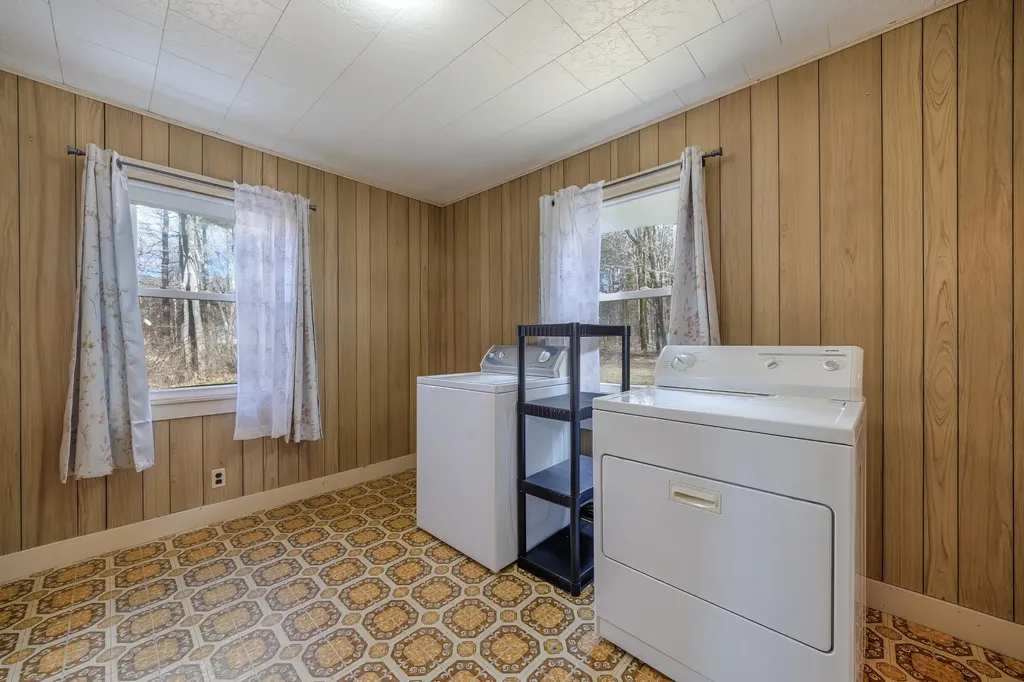 805 Bucksport Road Ellsworth ME 04605