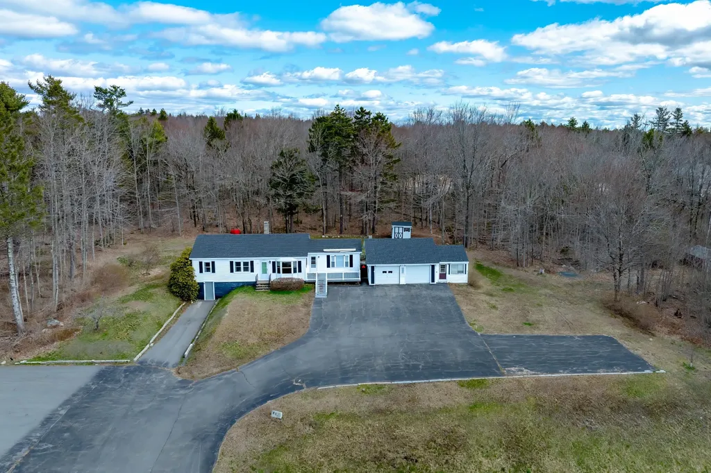 805 Bucksport Road Ellsworth ME 04605