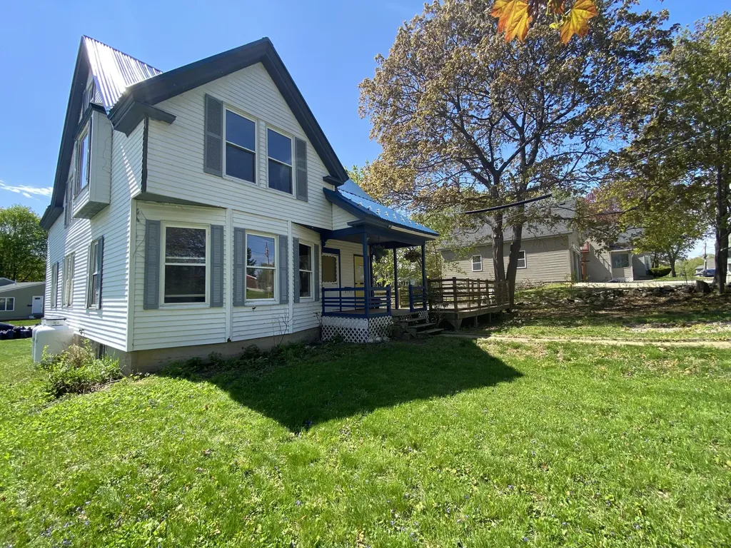 29 Fairmount Avenue Auburn ME 04210