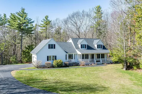 22 Sparrow Lane York ME 03909