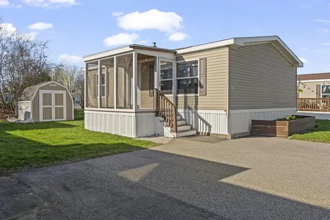 87 Blackberry Place Kittery ME 03904