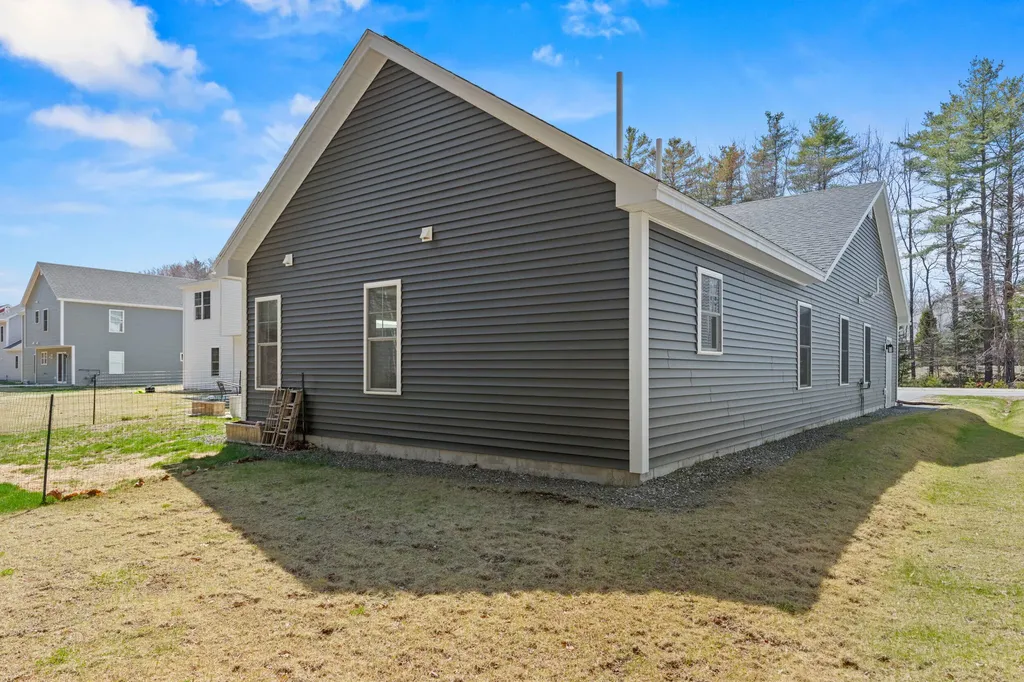 31 Neptune Drive Brunswick ME 04011