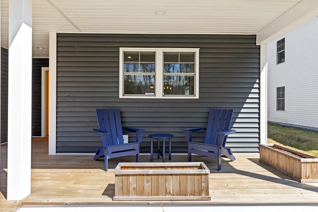 31 Neptune Drive Brunswick ME 04011
