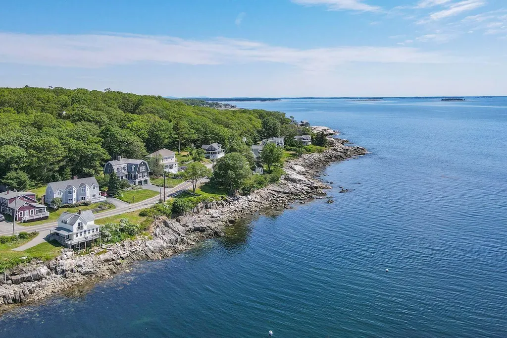 147 State Route 32 Bristol ME 04554