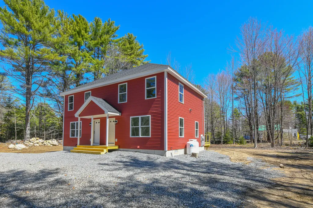 32 Rockwood Drive Harrison ME 04040