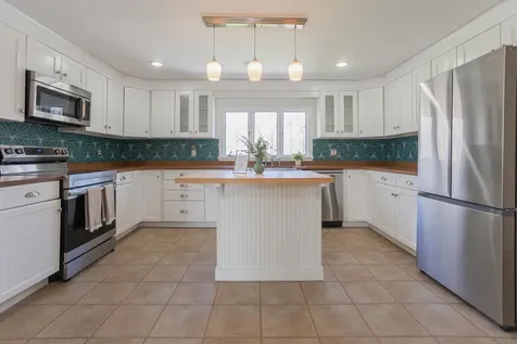 128 Lake Avenue Farmington ME 04938