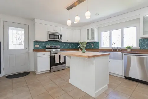 128 Lake Avenue Farmington ME 04938