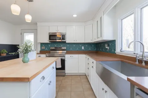 128 Lake Avenue Farmington ME 04938